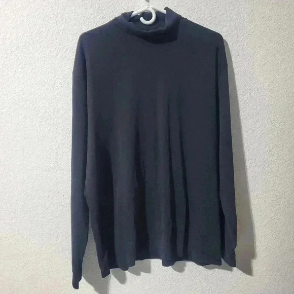 L L Bean Black XLT Turtle Neck Long Sleeve - Picture 1 of 5